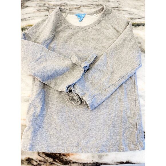 Draper James Cute Grey Sweatshirt 3/4 Sleeve XS with Tie Accent on Sleeve EUC - Picture 1 of 4